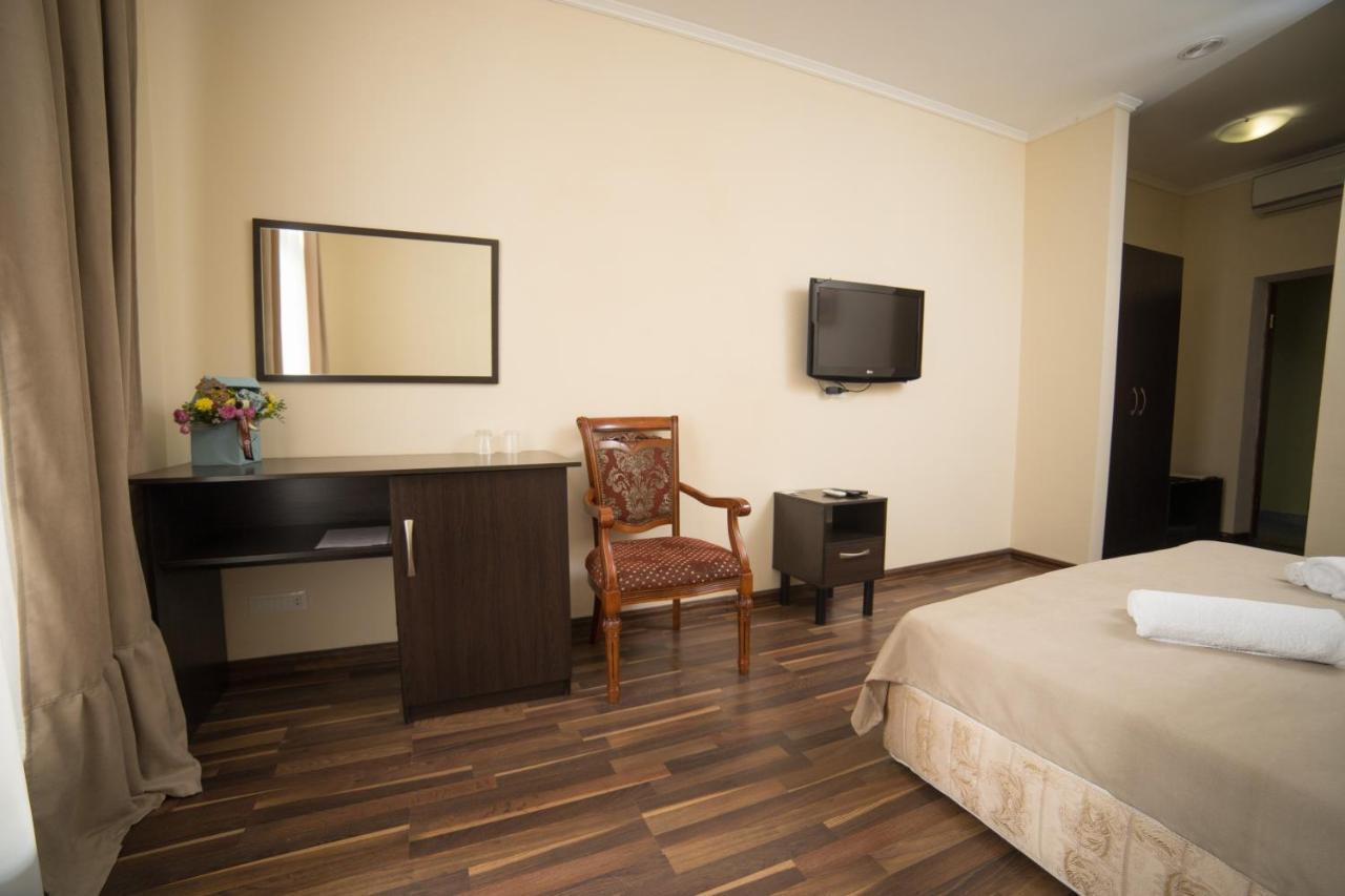 Alex Hotel オデッサ エクステリア 写真